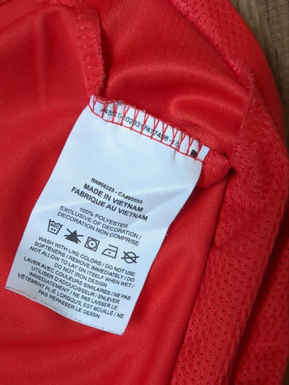 Nike Red Short-Sleeve Swoosh Performance Tee - Picture 3 of 3